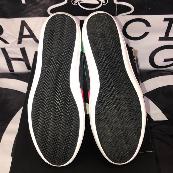 Women’s Jordan 1 - Picture 6 of 8